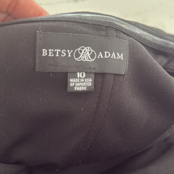 Betsey & Adam Elegant Black Off-Shoulder Dress w stunning cascade train size 10 - Picture 6 of 6